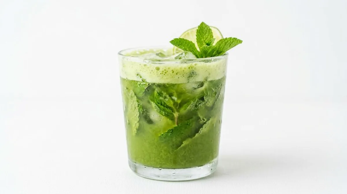 Cannabis Matcha-Minze-Tee