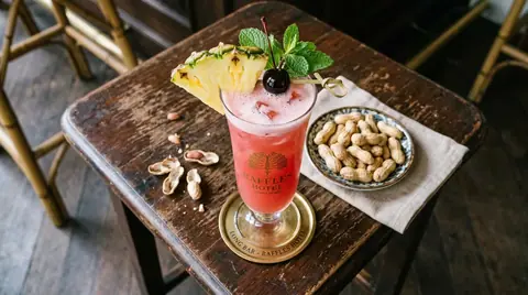 Cannabis Singapore Sling — Raffles Bar Klassiker
